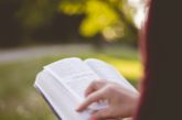 Natale. Non manchi sotto l'albero un libro per ogni bambino. L'importanza di leggere, sempre