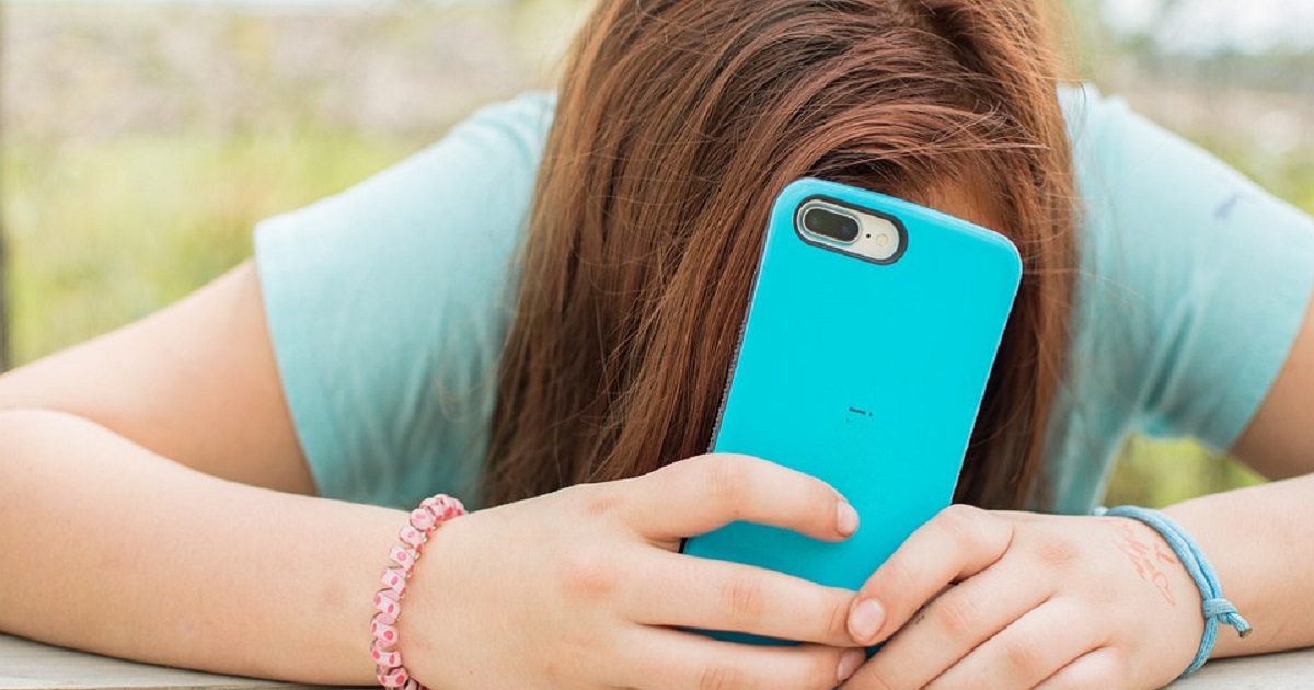 Adolescenti dipendenti dallo smartphone. Cosa sono le black phone box?