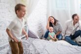 Esaurimento, distacco emotivo e sensazione di non essere bravi genitori? Forse siete vittime del Parental Burnout Covid