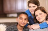 Più famiglie, meno comunità: l’Abruzzo investe sull’affido