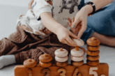Affido familiare: come funziona e come prepararsi all’accoglienza