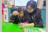 Cina. L’adozione a distanza è un “regalo” che permette ai nostri bambini… anche di giocare con la chimica