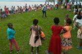 Congo: la felicità è… salire per la prima volta su un bus!