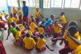 Kenya. Nairobi. Adolescenti della baraccopoli a scuola di sessualità