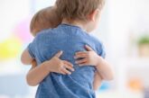 Torino, due bambini di 2 e 4 anni abbandonati in casa