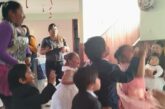 Festa di compleanno in un orfonotrofio della Bolivia, organizzata grazie all'Adozione a Distanza