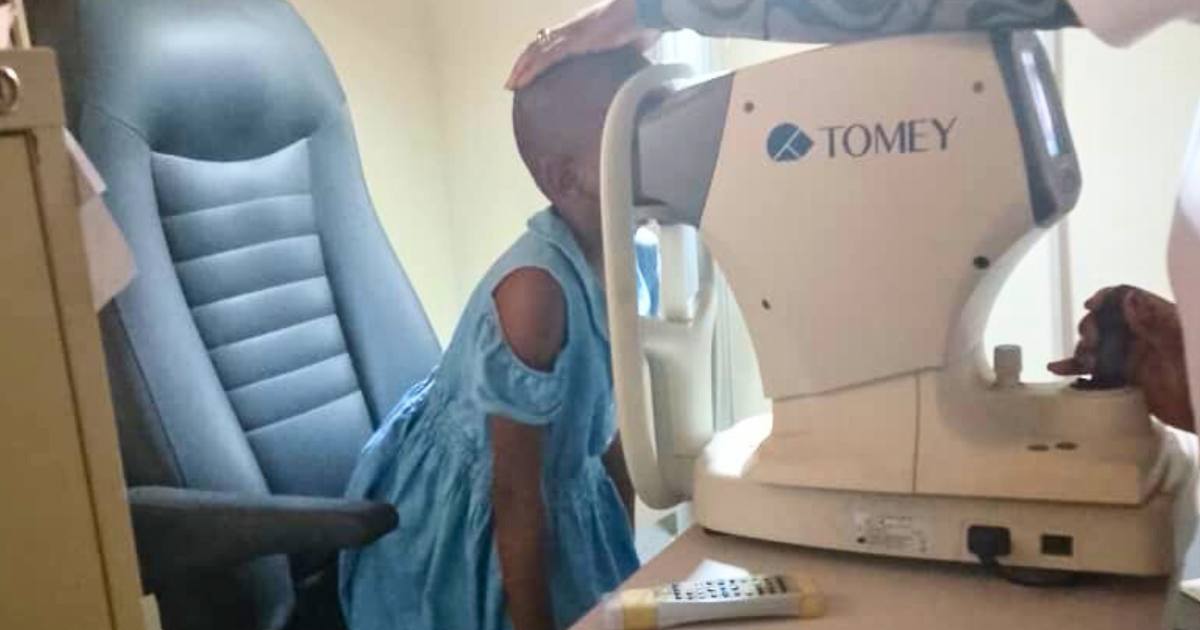 Bambina nigeriana recupera la vista grazie a un intervento sostenuto dal Fondo per l'Accoglienza