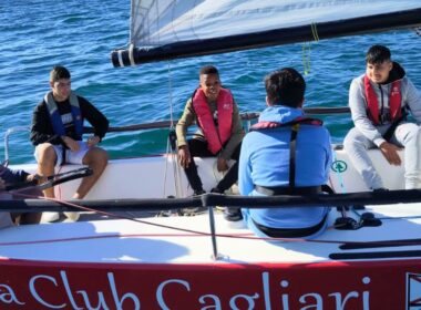 I ragazzi del progetto Conoscersi, in barca a vela