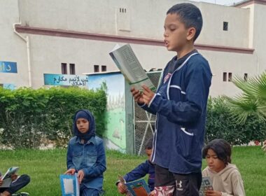 Letture nel giardino del centro APA in Marocco
