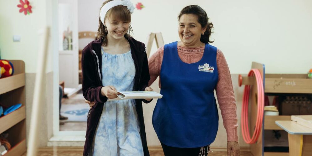 Una foto dal Centro di Accoglienza Temporanea per Profughi di Cărpineni, in Moldova. Qui si sono radunati migliaia di profughi in fuga, tutti con le loro storie di guerra