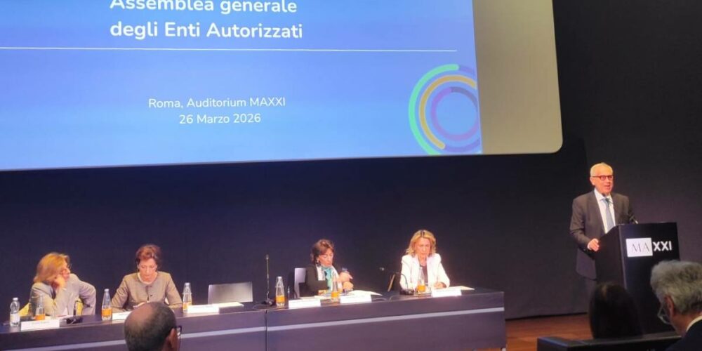 Il Vicepresidente della CAI Vincenzo Starita durante l'Assemblea Enti autorizzati, in cui ha parlato anche dell'avvicinarsi di una Adozione Internazionale gratuita