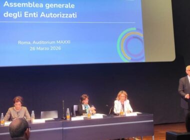 Il Vicepresidente della CAI Vincenzo Starita durante l'Assemblea Enti autorizzati, in cui ha parlato anche dell'avvicinarsi di una Adozione Internazionale gratuita