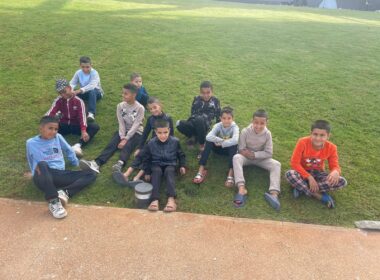 bambini del cengro Akkarì, in Marocco, che grazie all'accoglienza in orfanotrofio possono pensare a un futuro differente