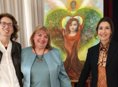 Claudia Koll durante gli incontri tenutisi a Bolzano, organizzati da Ai.Bi. Amici dei Bambini nel contesto del progetto C.A.S.A. promosso dal Forum delle Famiglie