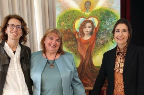 Claudia Koll durante gli incontri tenutisi a Bolzano, organizzati da Ai.Bi. Amici dei Bambini nel contesto del progetto C.A.S.A. promosso dal Forum delle Famiglie