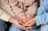L’adozione internazionale è ancora un ponte d'amore: perché guardare oltre la crisi con realismo e fiducia