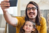 Sharenting: quali rischi corrono i bambini quando i genitori pubblicano le loro foto