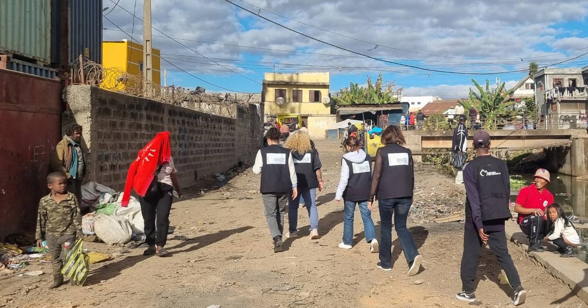 Un momento della missione in Madagascar per l'avvio del progetto "Radici di Futuro"