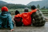 La famiglia nel bosco verso il ricongiungimento. Cosa ci insegna questa vicenda