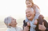 Festa dei nonni, con le bomboniere solidali di Ai.Bi. il regalo vale doppio