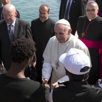 Papa-migranti200