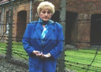 adotta nipote auschwitz