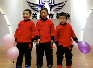 Bimbi della Casa di Xi'An in oratorio per Natale