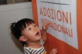 Adozione 3.0: Urge rilancio delle adozioni internazionali. Bene la CAI per la trasparenza