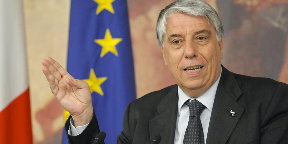 adozione internazionale, rilancio della CAI per onorevole Giovanardi