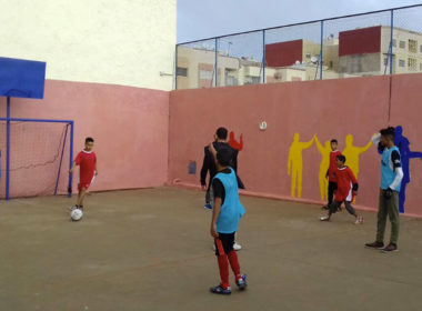 marocco, la vittoria dei bambini del Sidi Bernoussi nella partita di calcio