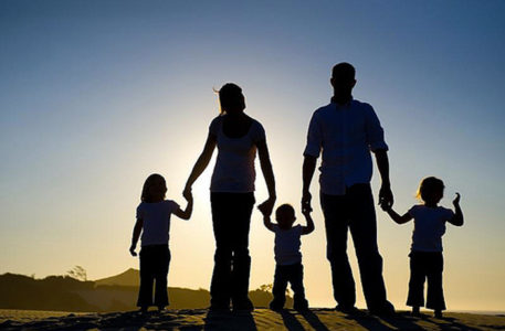 adozione internazionale. La storia dei coniugi Cipollone, l'adozione è la strada per fare famiglia