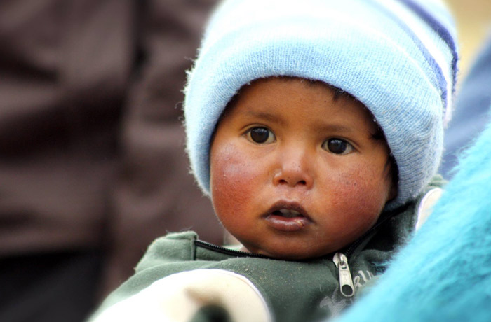 bolivia, Mariana come i suoi amici ha bisogno del sostegno a distanza per studiare e crescere!