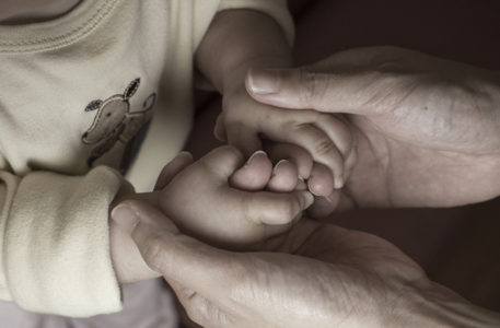 famiglia. Se i comuni iniziano a dire no alla stepchild adoption