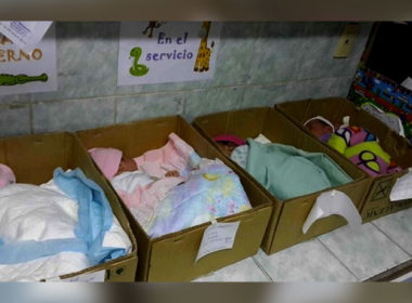 figli, in Venezuela sempre più famiglie sono costretti ad abbandonarli per la penuria economica